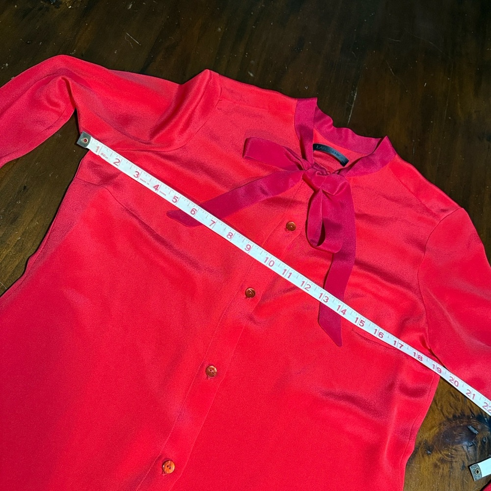 LAN JAENICKE RED SILK BLOUSE WITH BOW❤️ - Picture 5 of 12